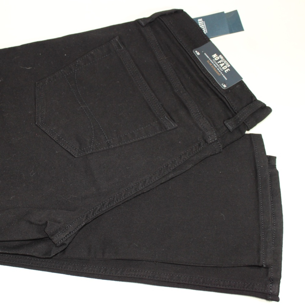 HOLLISTER BLACK JEANS